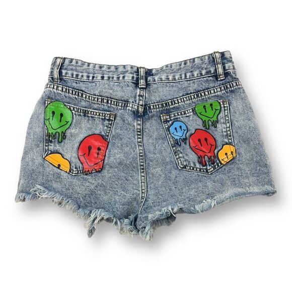 Shein Smiley Face Distressed Shorts Size Medium - Picture 1 of 6